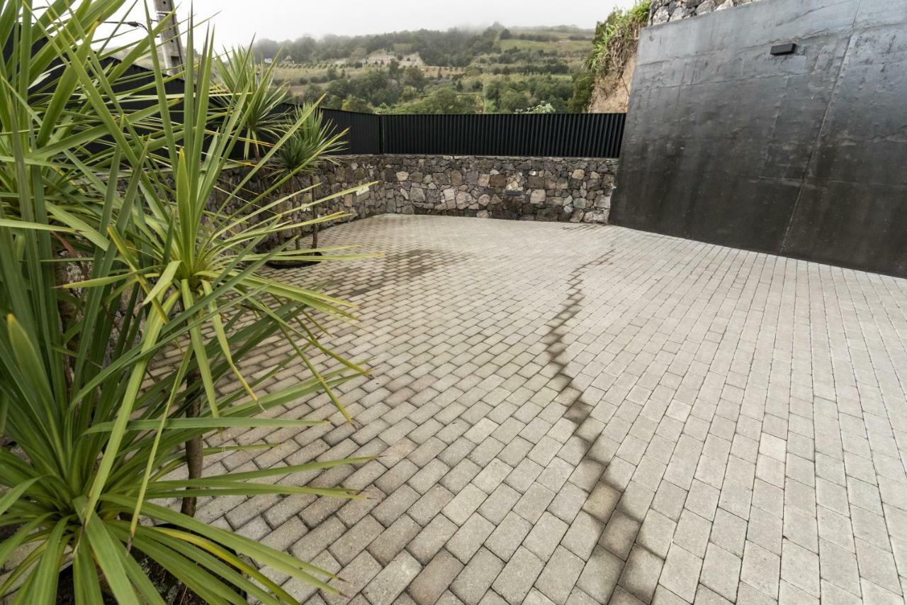 Azaleas Guest House Ribeira Cha Exterior photo